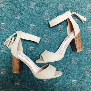 <NEW> Taupe single-sole stack heel